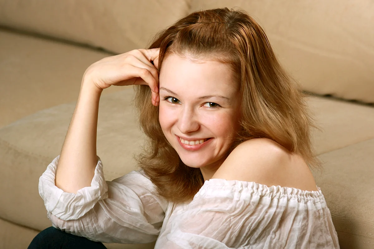 Александра Живова
