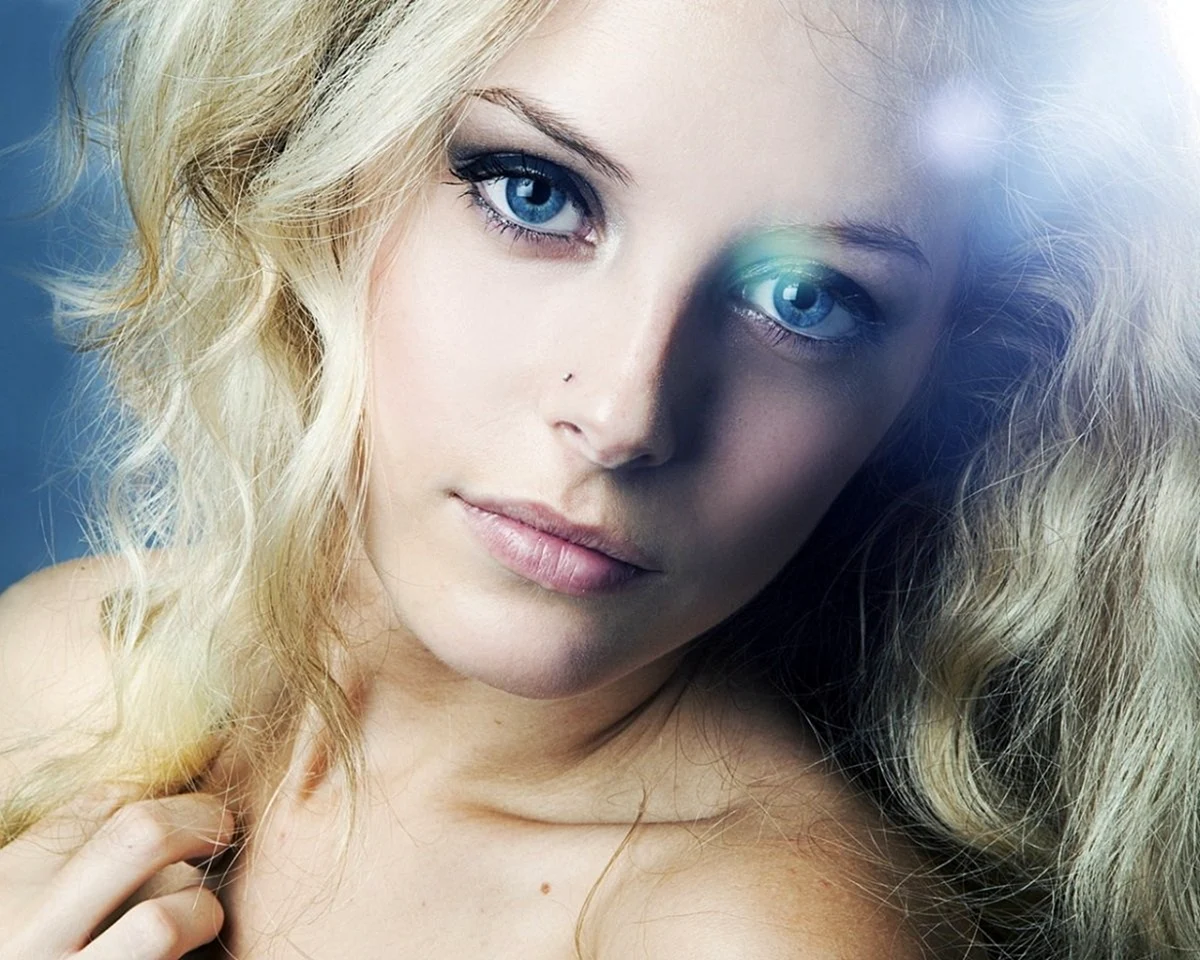 Алена Арбузова Blue eyed blonde