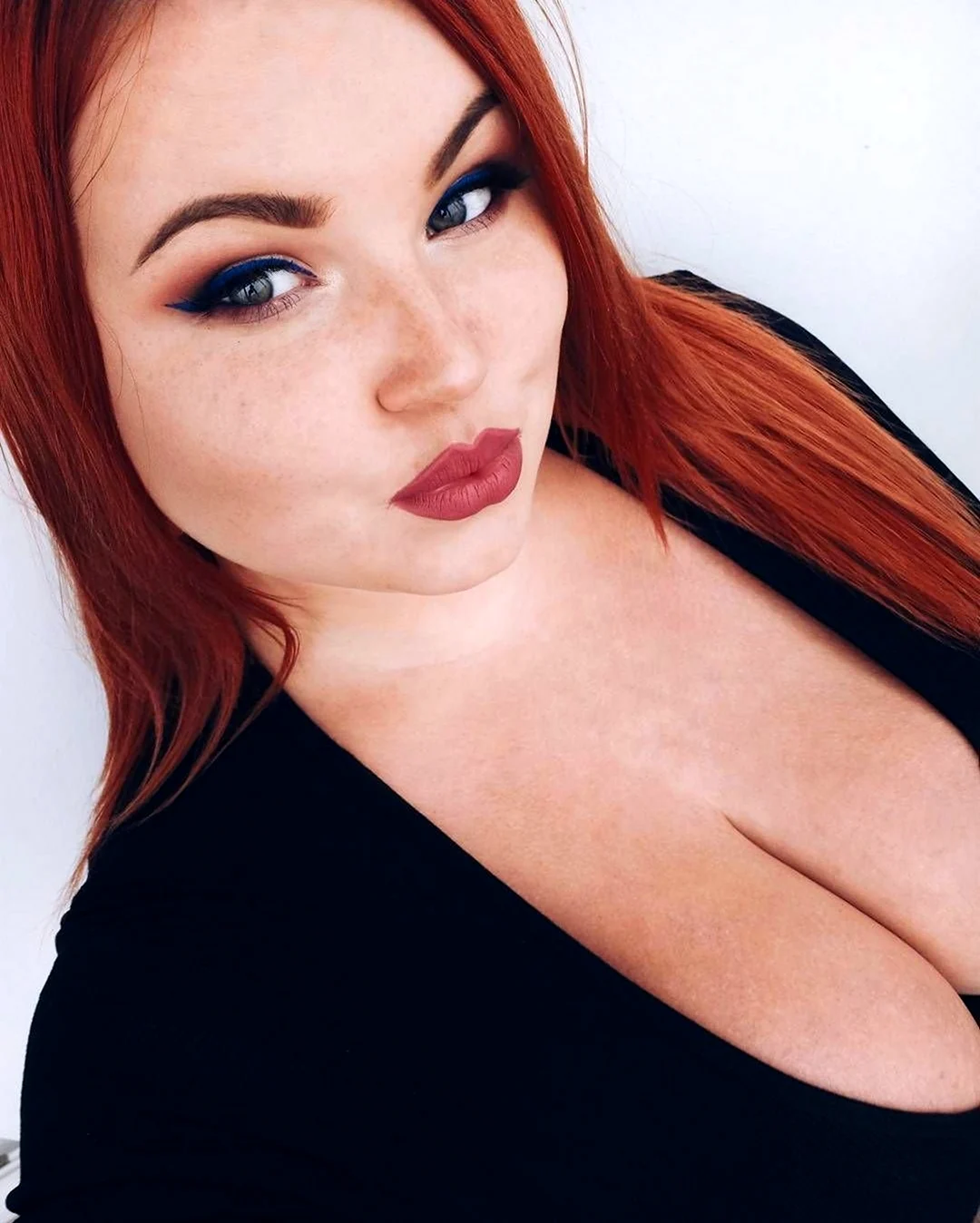 Alena Ostanova Алена останова