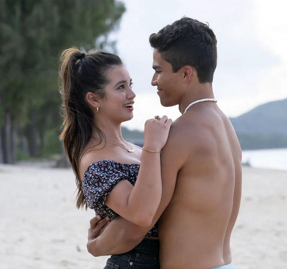 Alex Aiono фото 2022