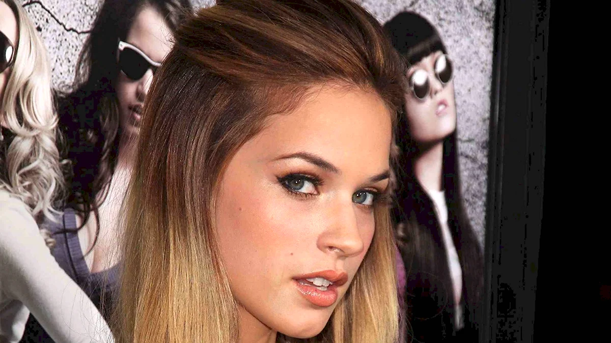 Alexis Knapp