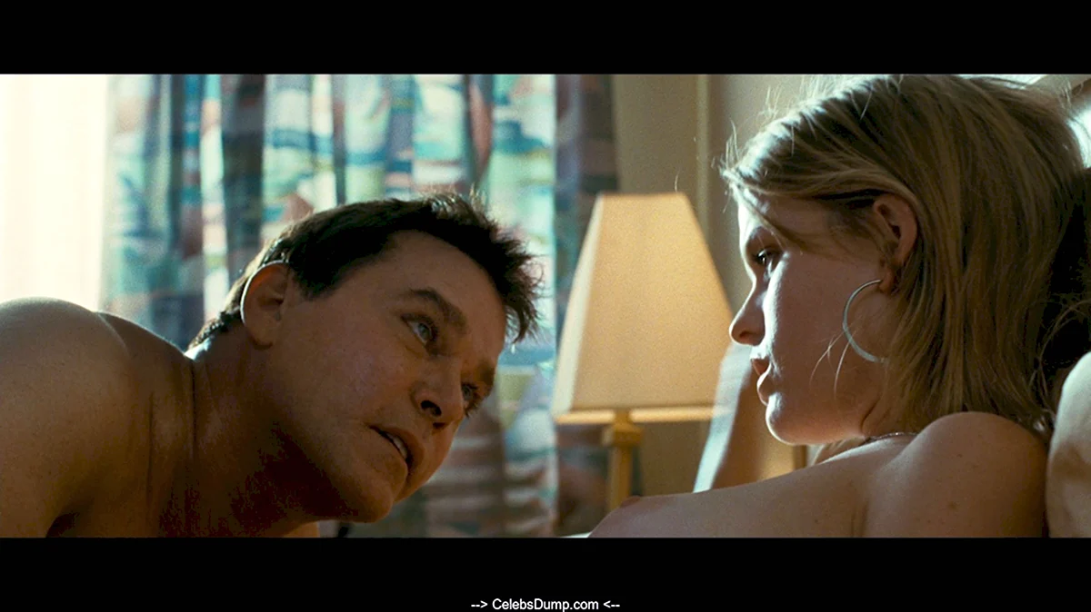 Alice Eve Crossing over SX Scene