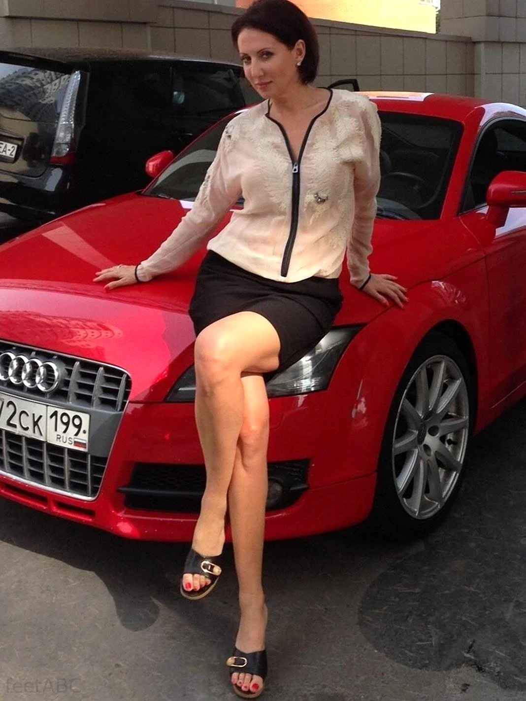 Алика Смехова ноги
