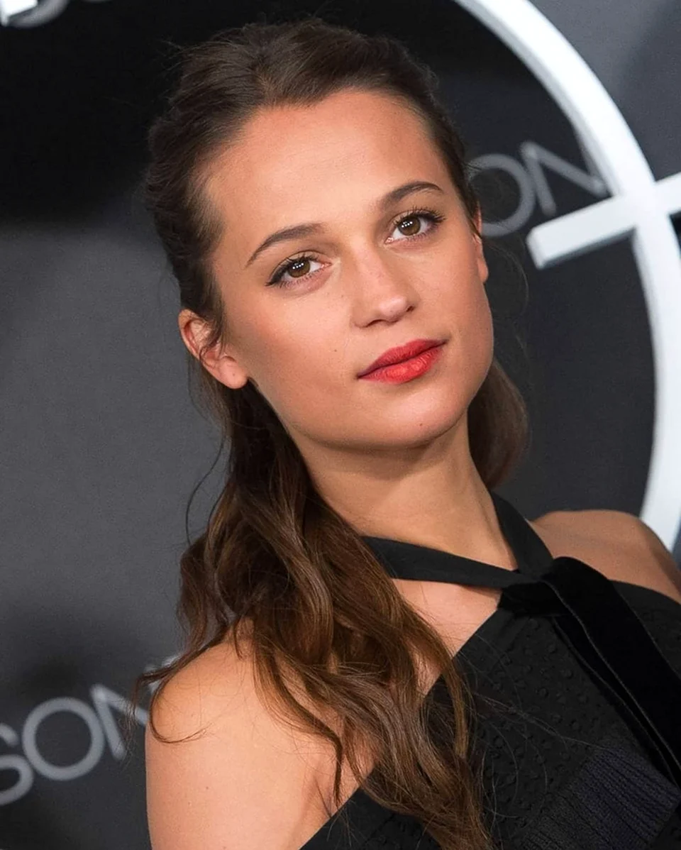 Алисия Викандер Alicia Vikander