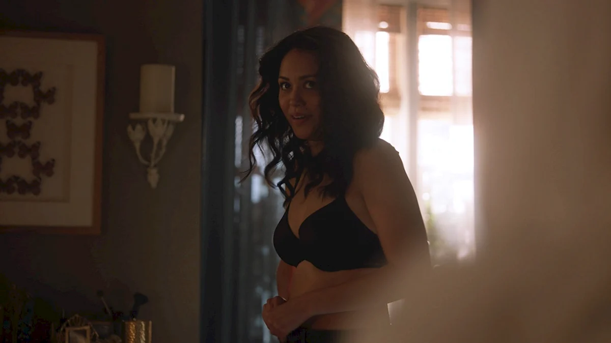 Алисса Диаз Alyssa Diaz голая