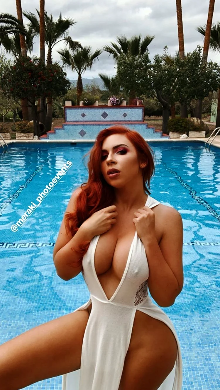 Аманда Дивайн