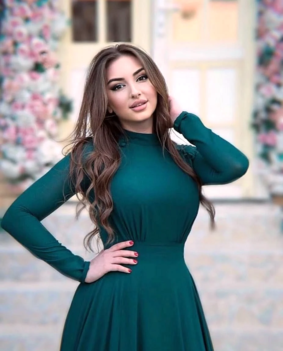 Амина Сулейманова