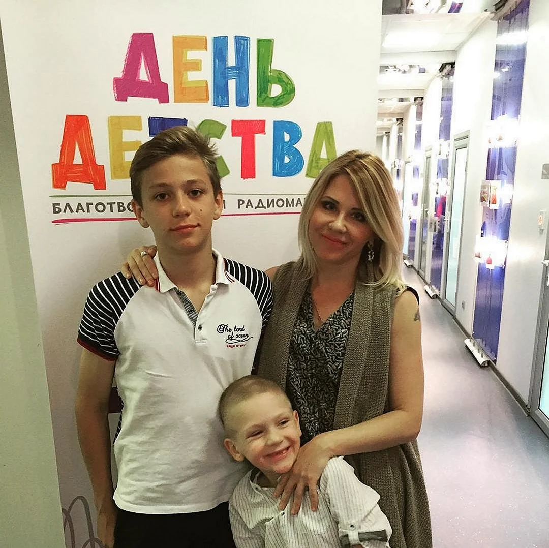 Анастасия Макаревич с сыном