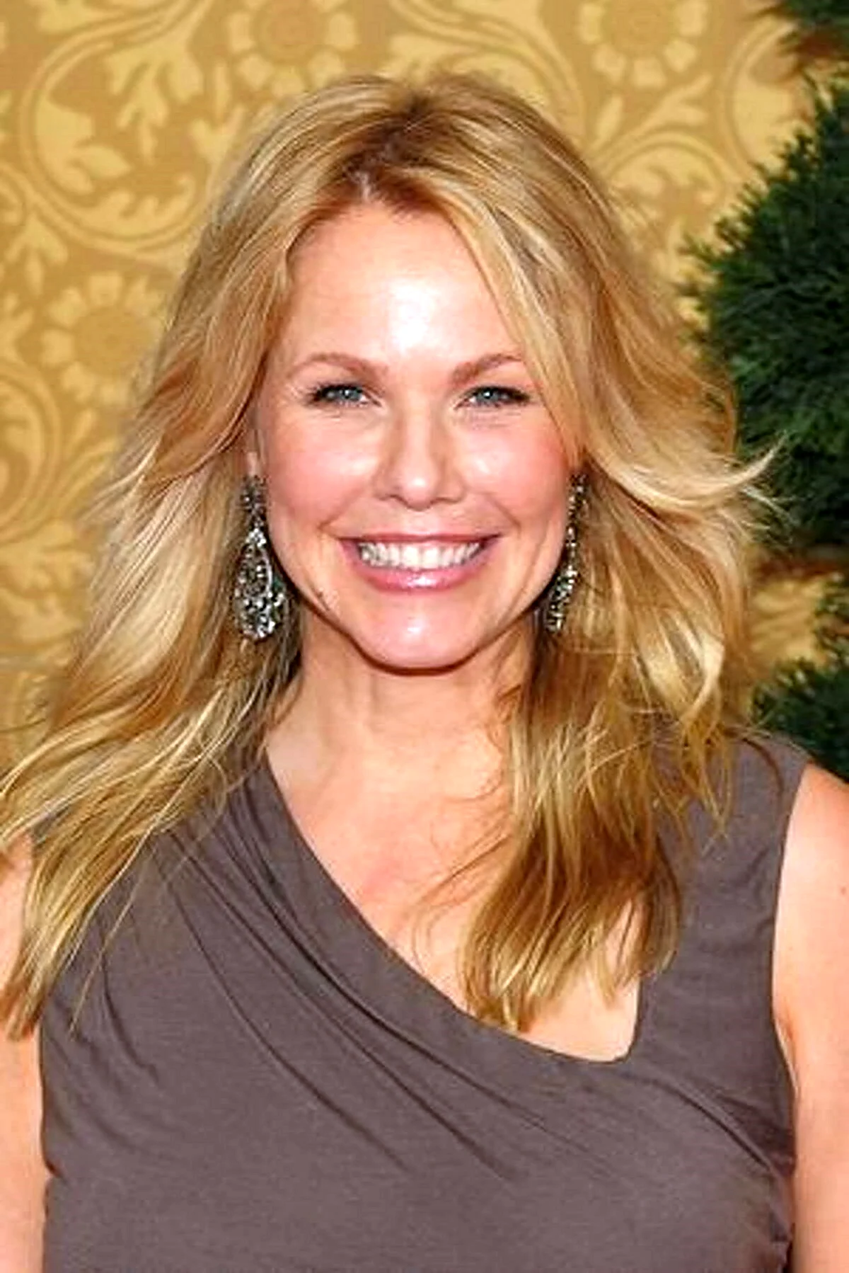 Andrea Roth
