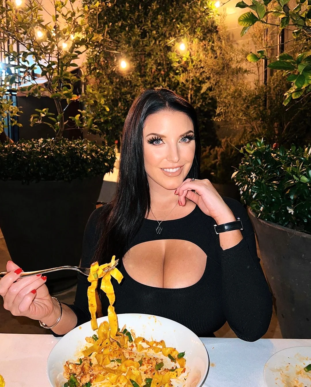 Angela White 2018