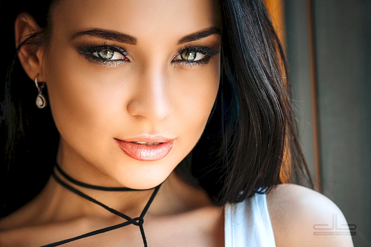 Angelina Petrova взгляд