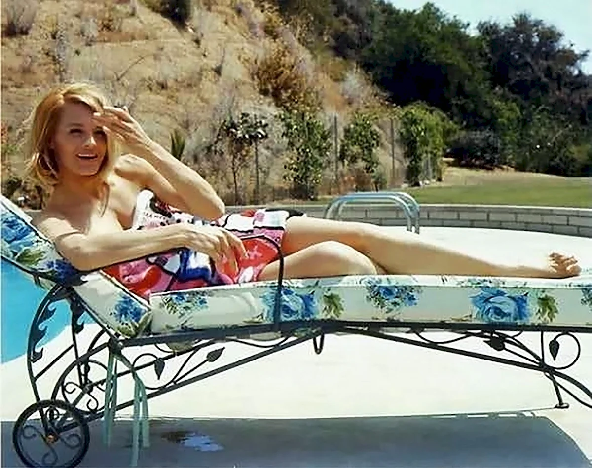 Angie Dickinson feet