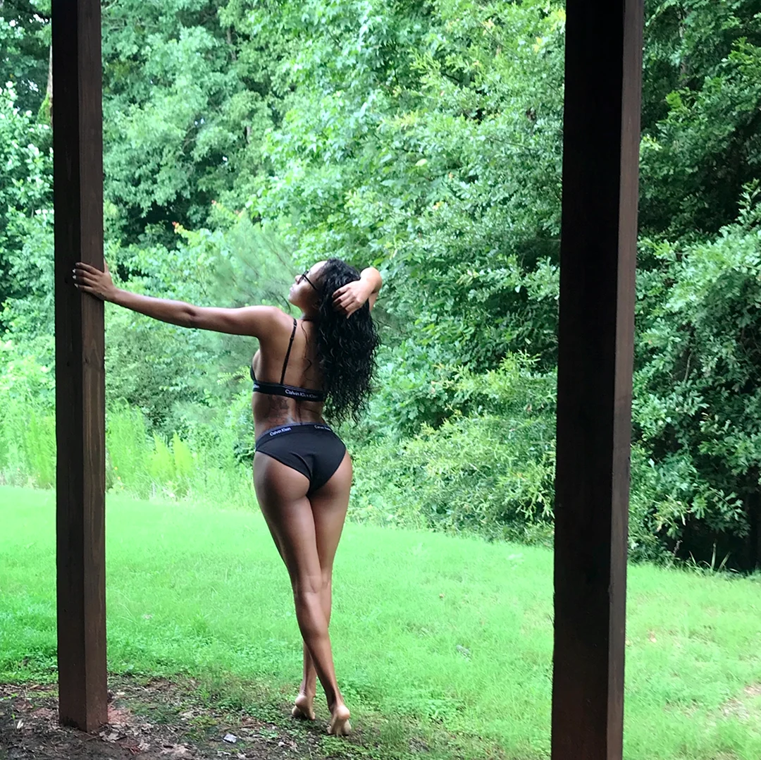 Аня Айви Anya Ivy голая попа