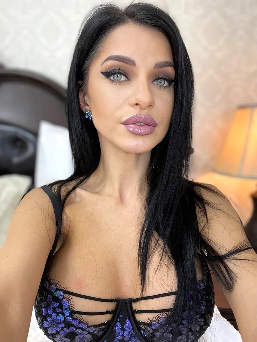 Анна Абрамова Anisyia сиськи