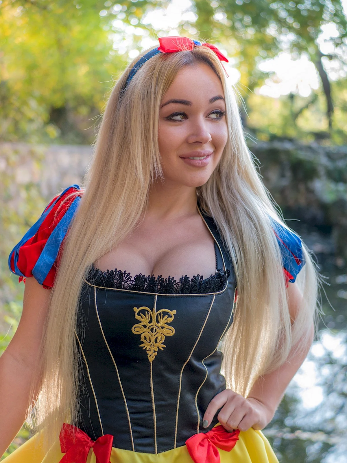 Анна Костенко