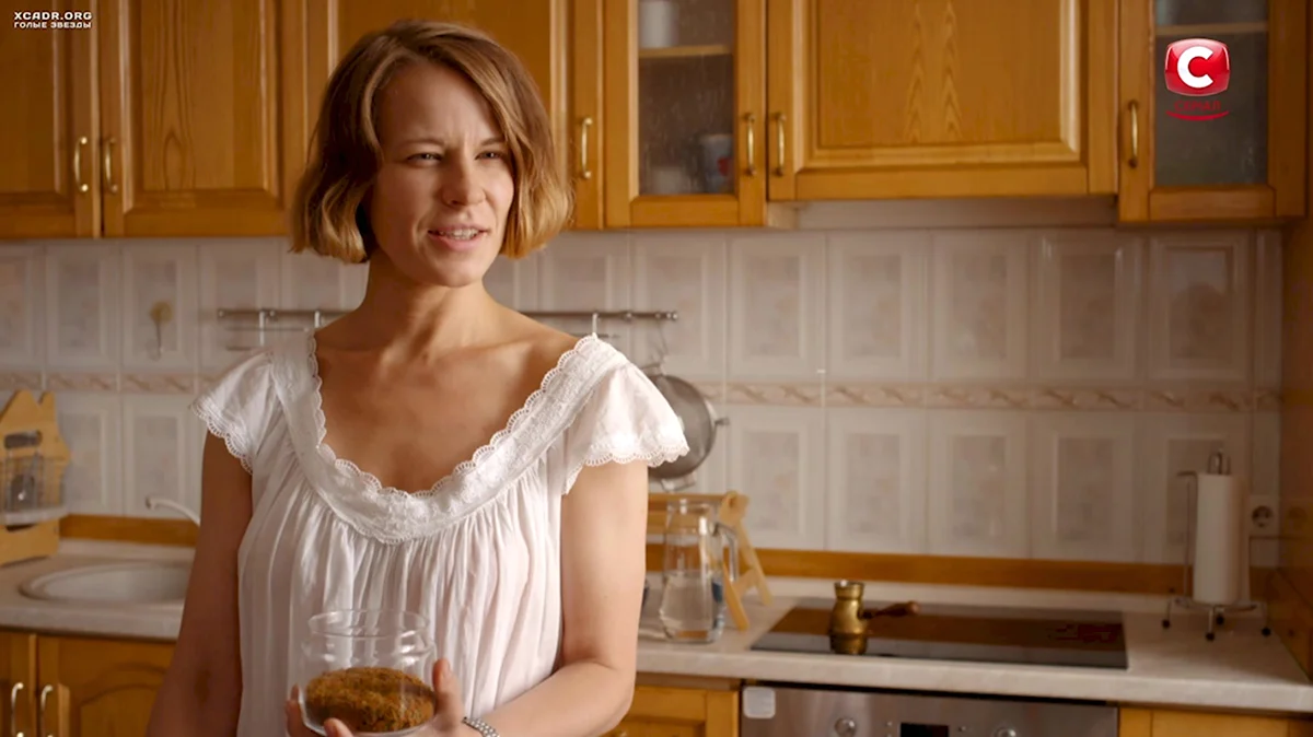 Анна Кузина в сериале швабра