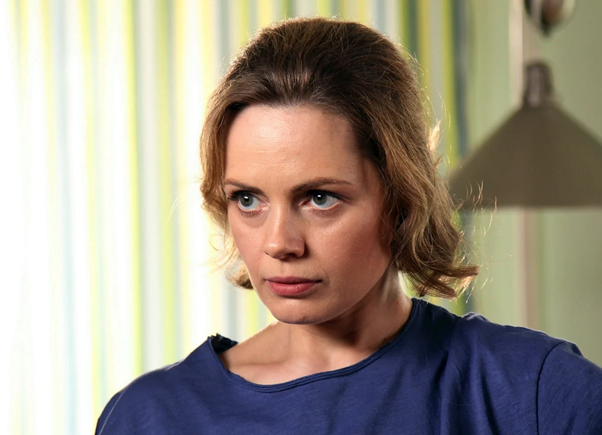 Анна Миклош