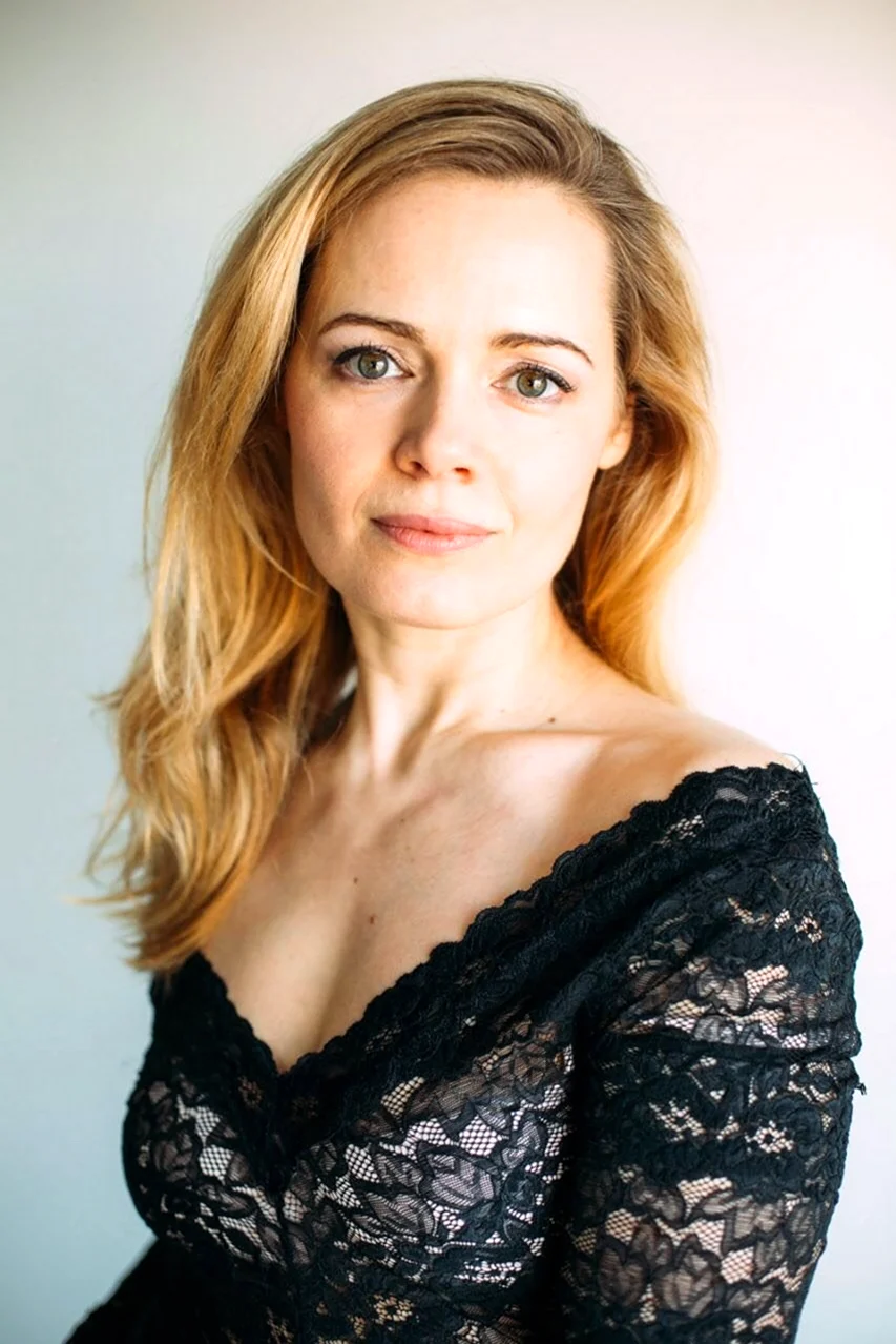 Анна Миклош