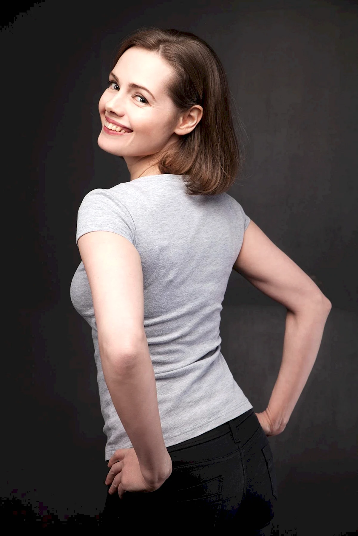 Анна Миклош