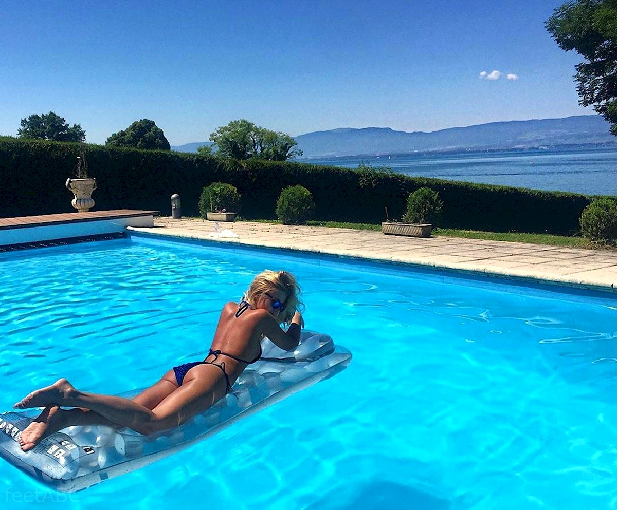 Анна Шульгина Bikini