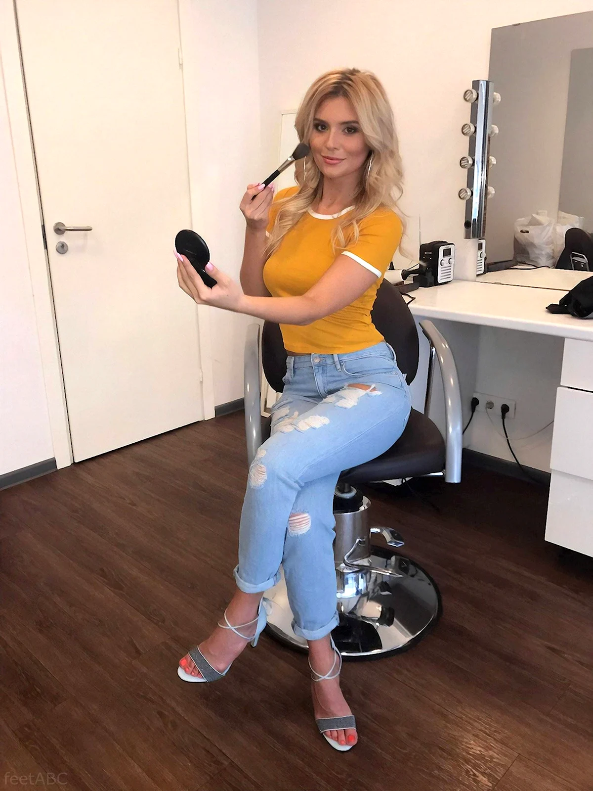 Анна Шульгина ножки