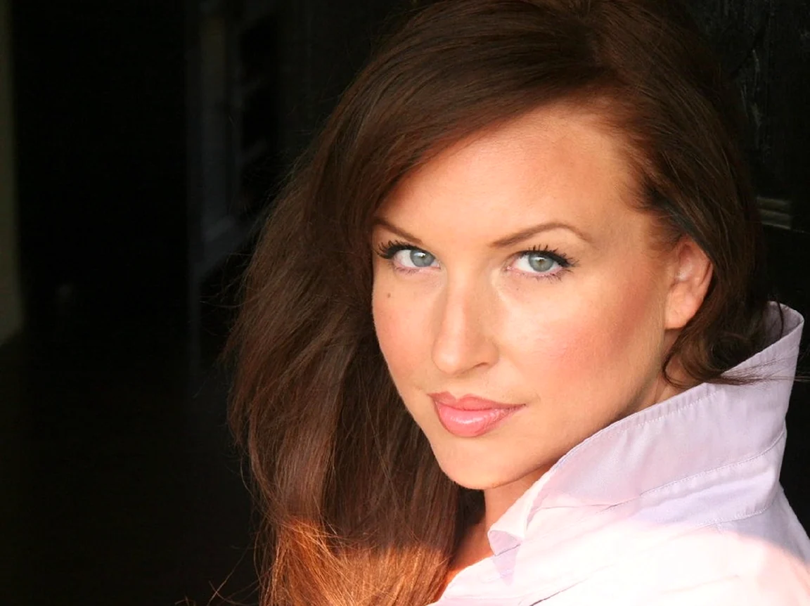 April telek