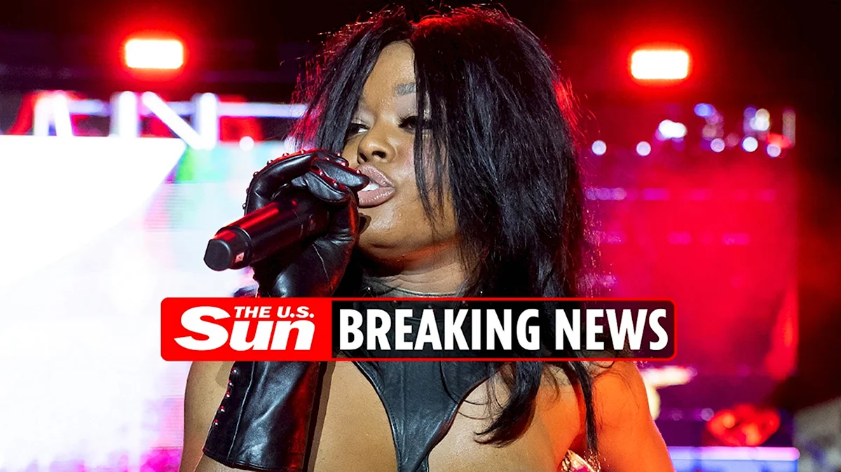 Azealia Banks сиськи Майами Прайд