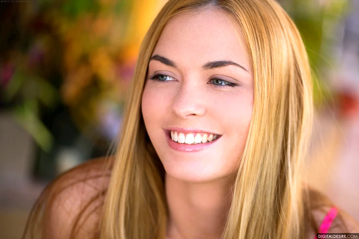 Bailey Rayne молодая 18 летняя