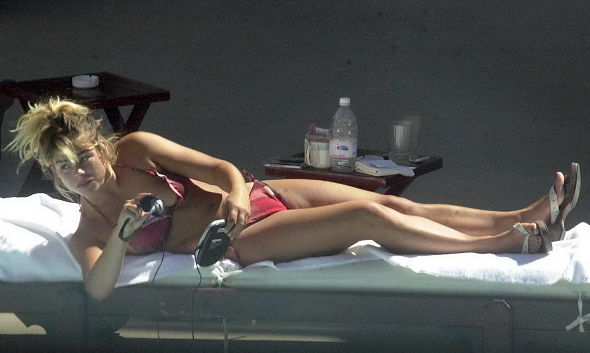 Billie Piper 18