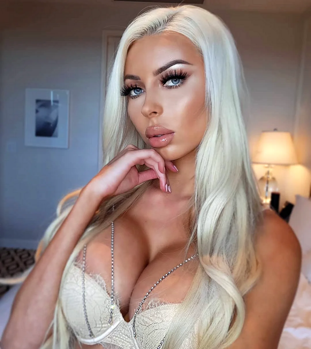 Бимбо Kasey
