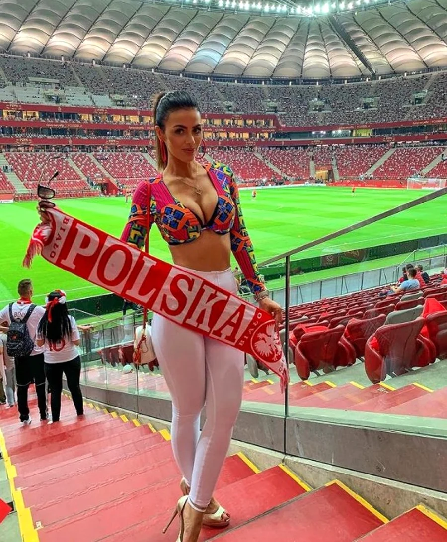Болельщица сборной Польши марта барчок.