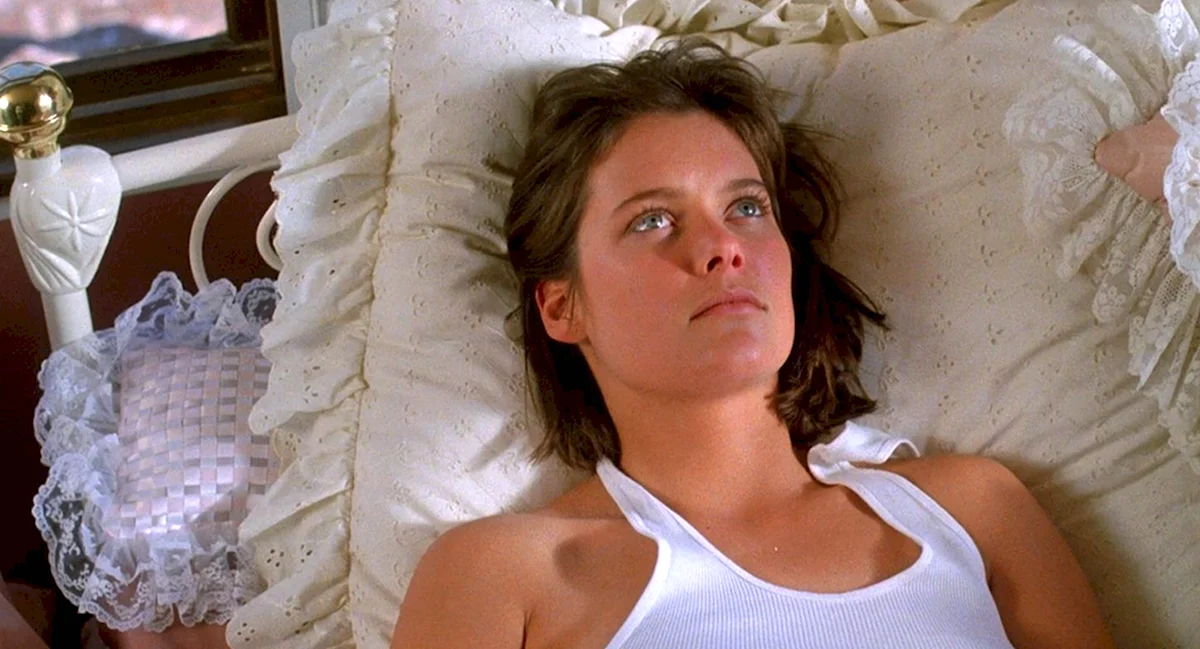 Carey Lowell hot 1986