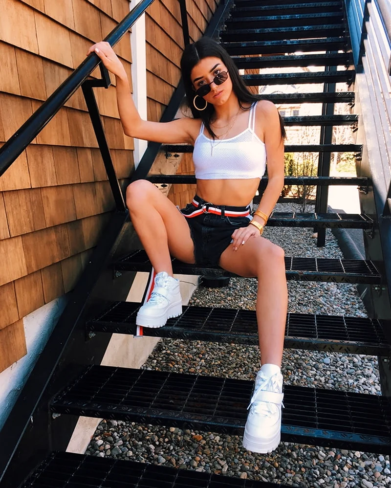 Charli Damelio горячие