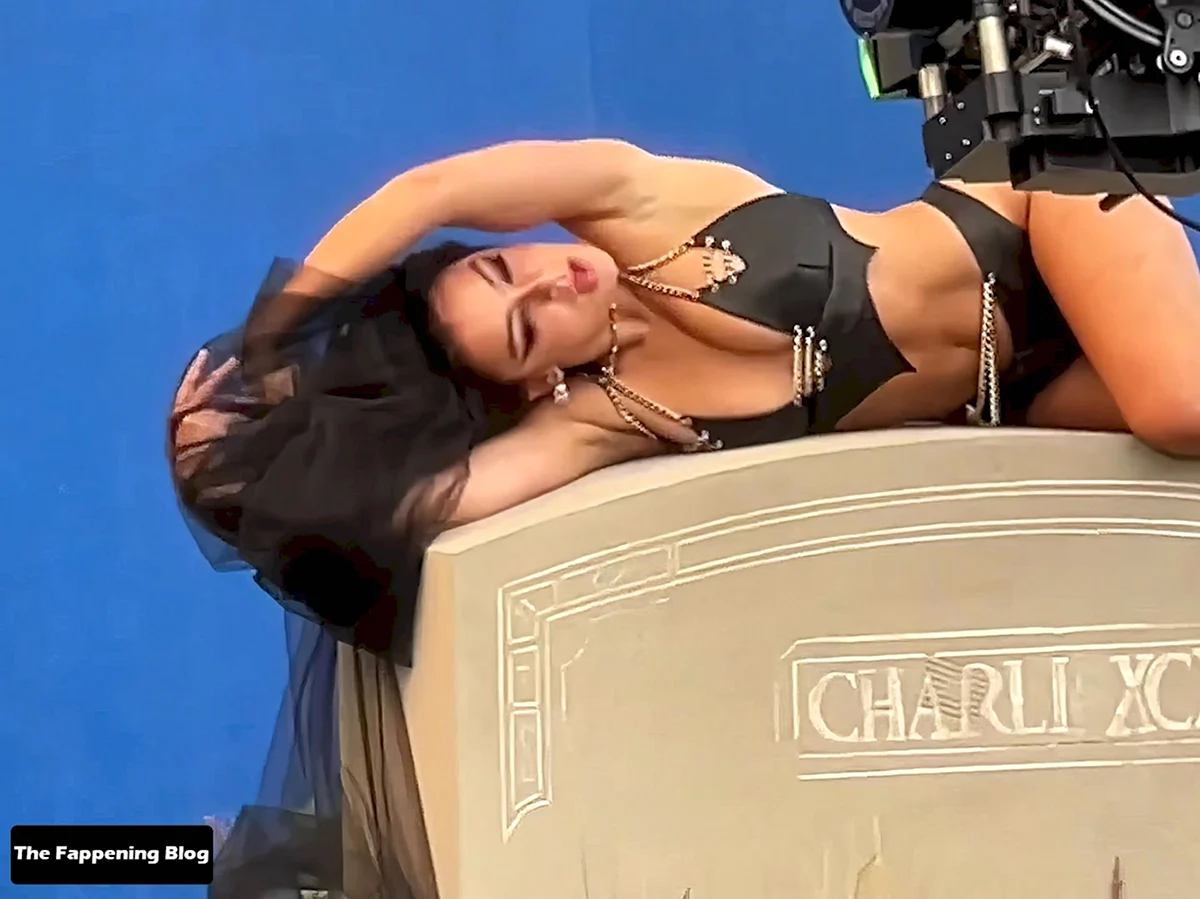 Charli XCX 2021
