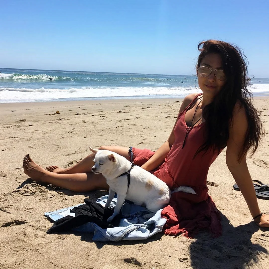 Chasty Ballesteros feet