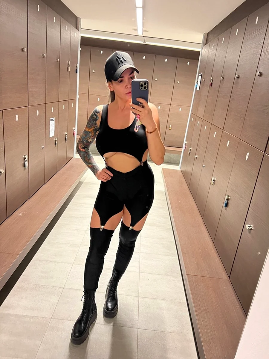 Chloe Lamour Хлоя ламукомот гиф