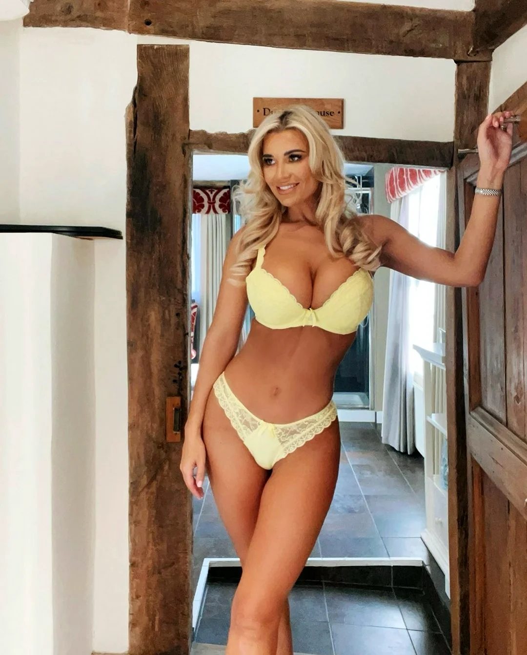 Christine MCGUINNESS lingerie