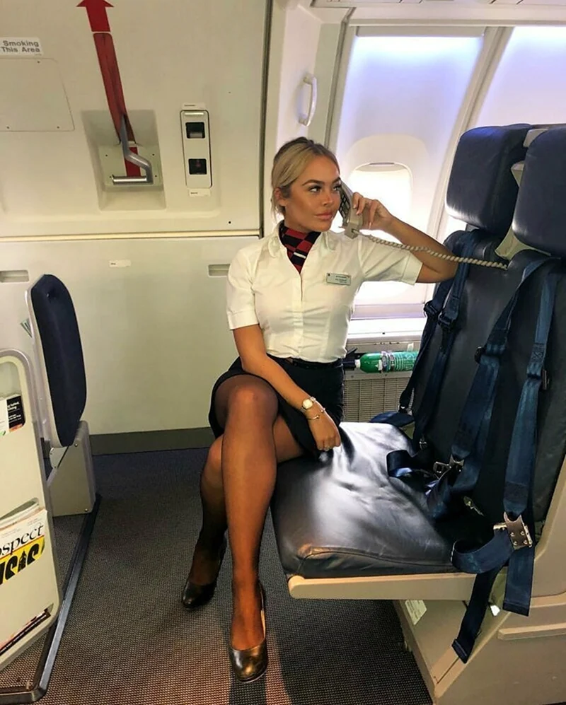 Claire Castel бортпроводница
