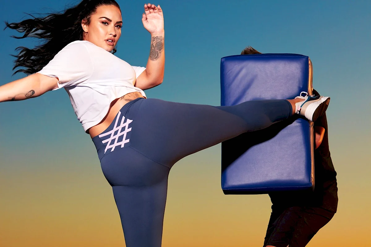 Demi Lovato 2018 попа