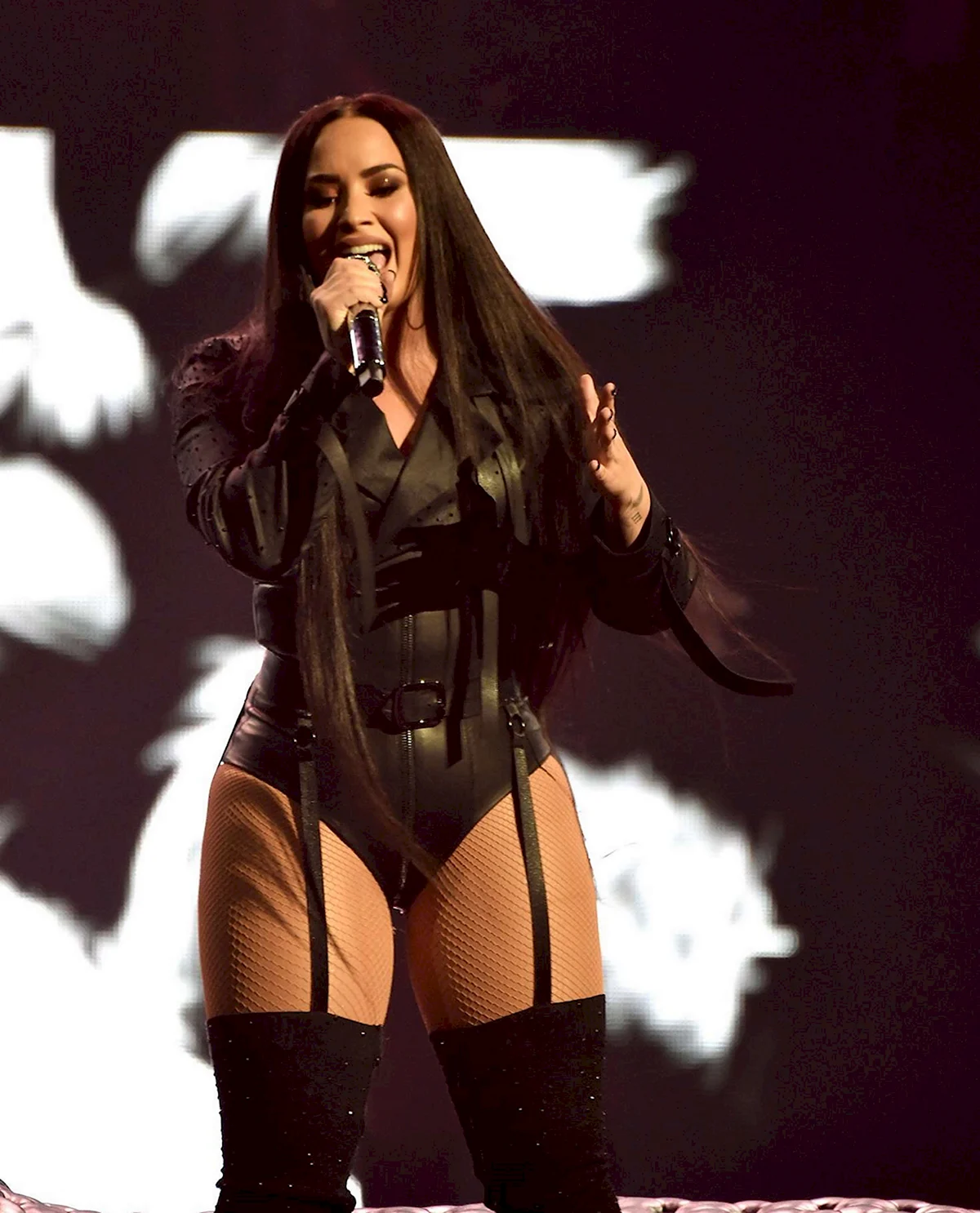 Demi Lovato 2018 попа