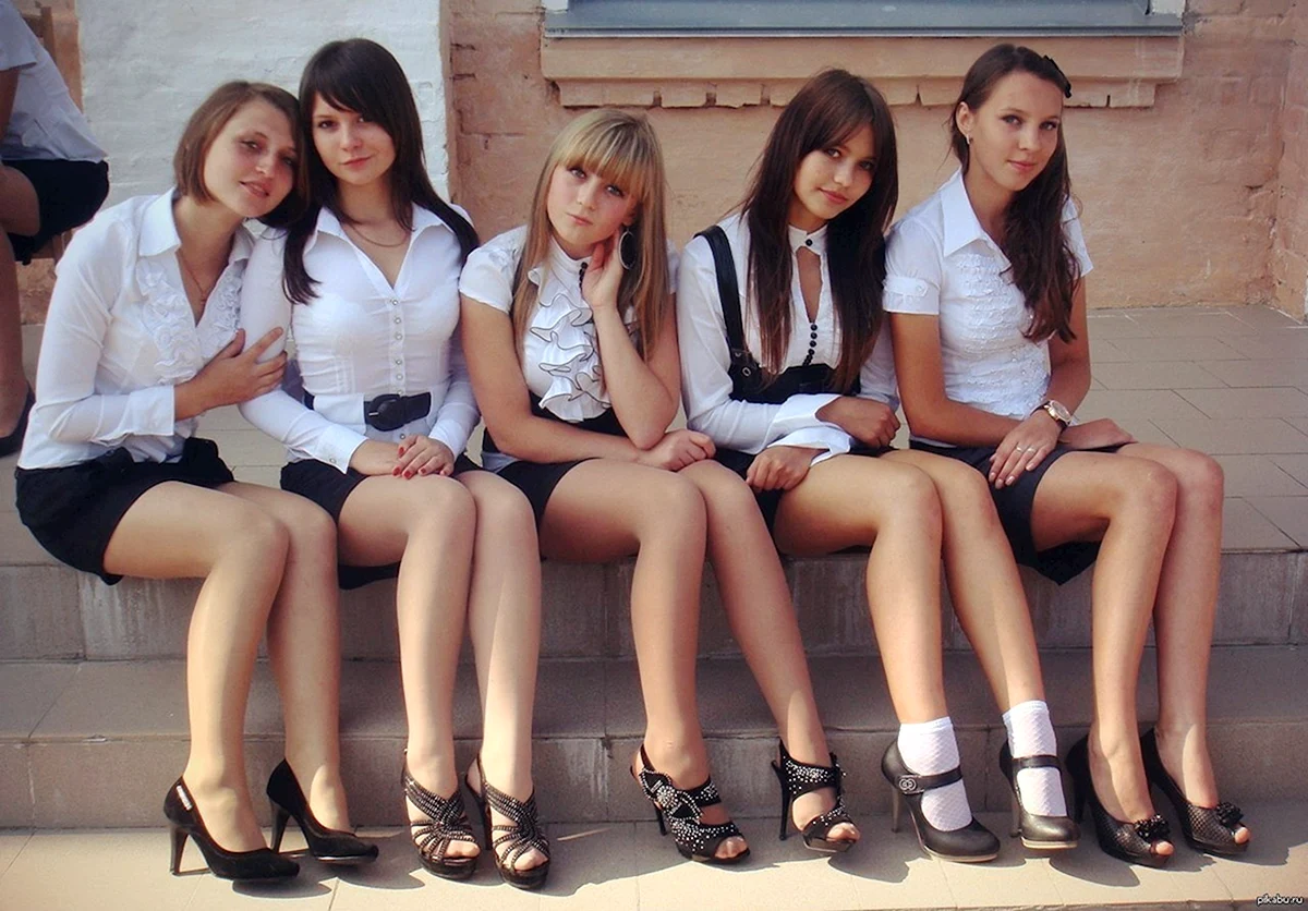 Девчонки в школе