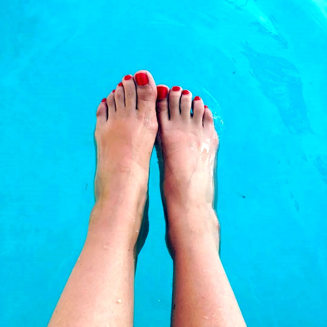 Джессика МАКЛЕОД feet