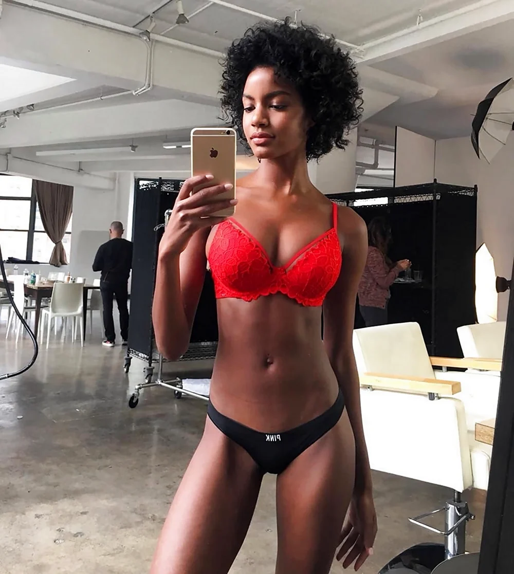 Ebonee Davis 2021