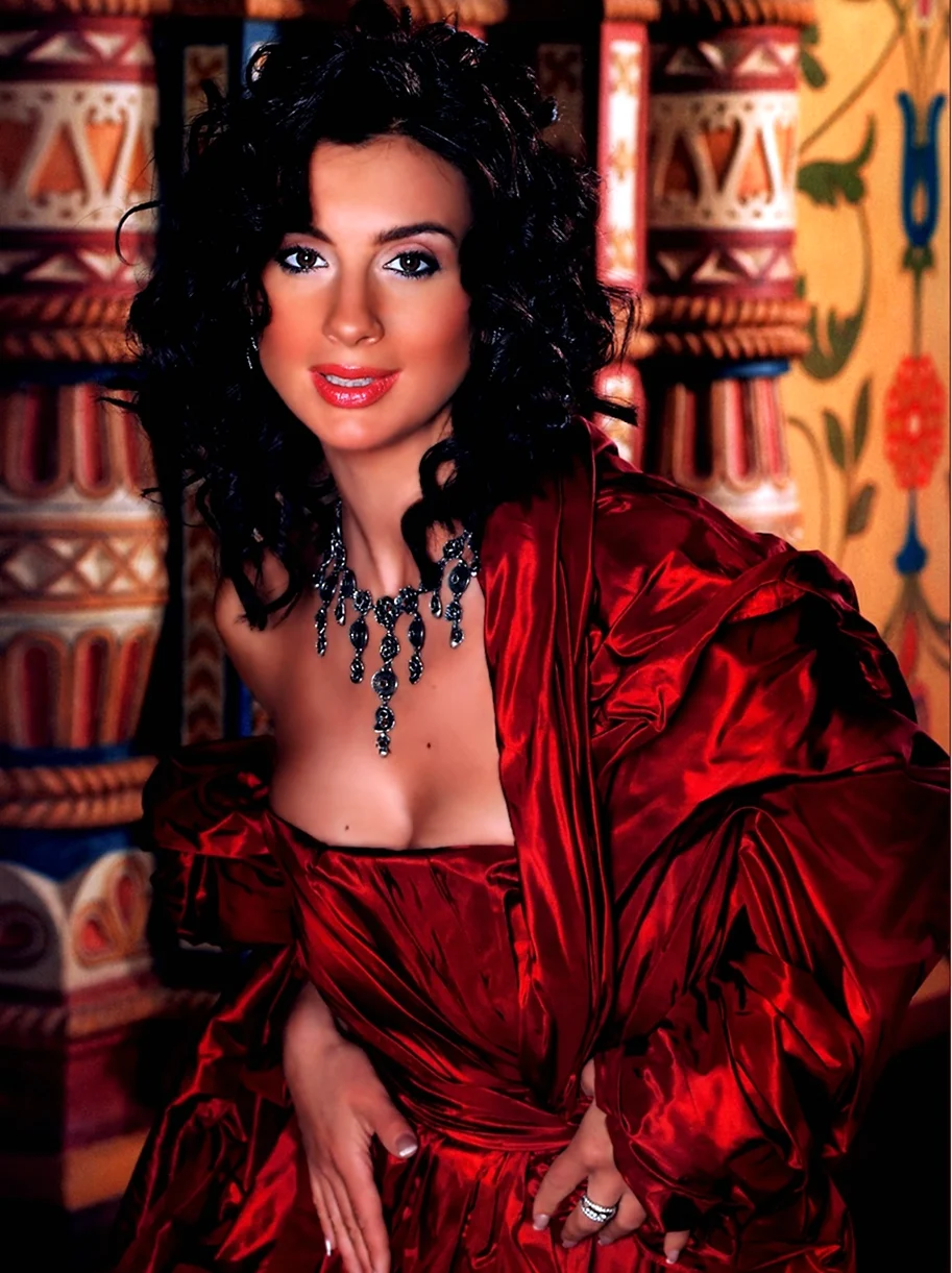 Екатерина Стриженова