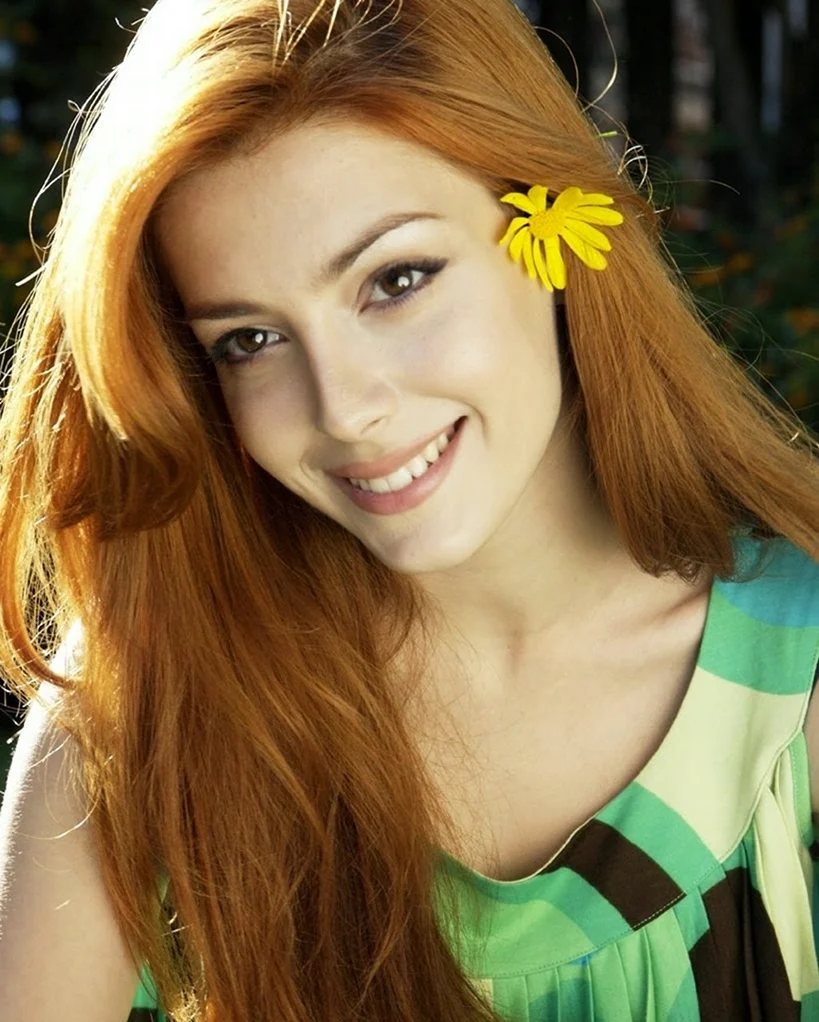Елена сатине