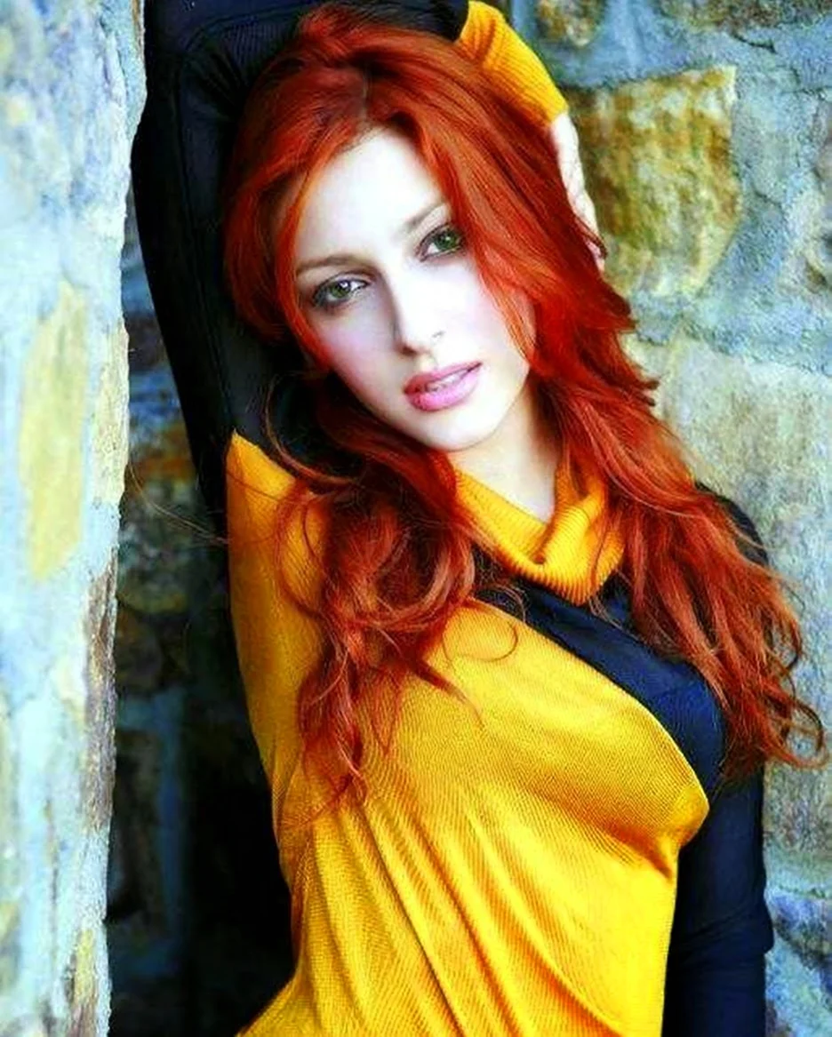 Elena Satine фото