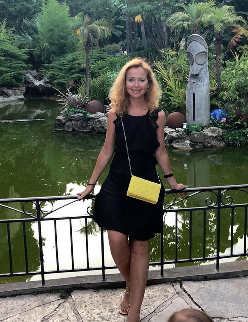Елена Захарова 2020