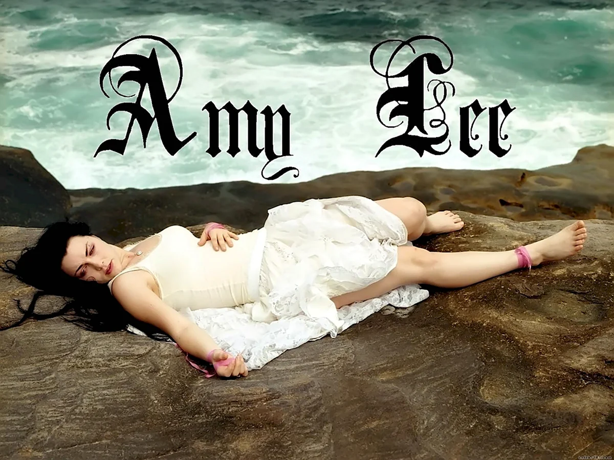 Эми ли Evanescence босиком