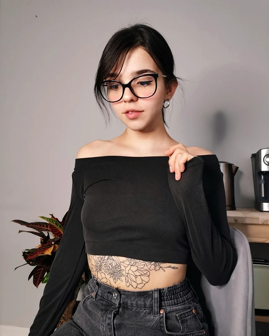 Esther онлифанс