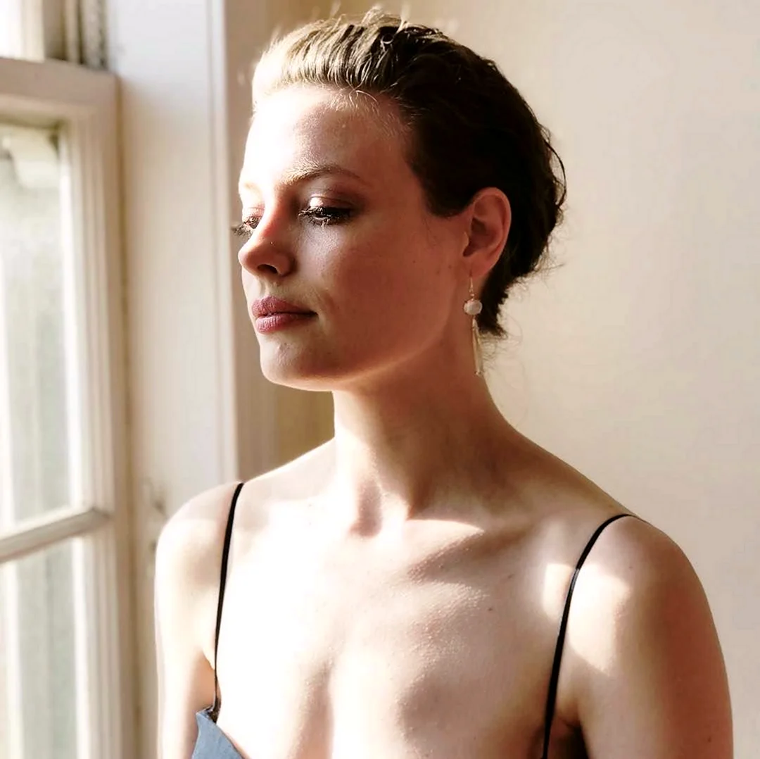 Gillian Jacobs hot